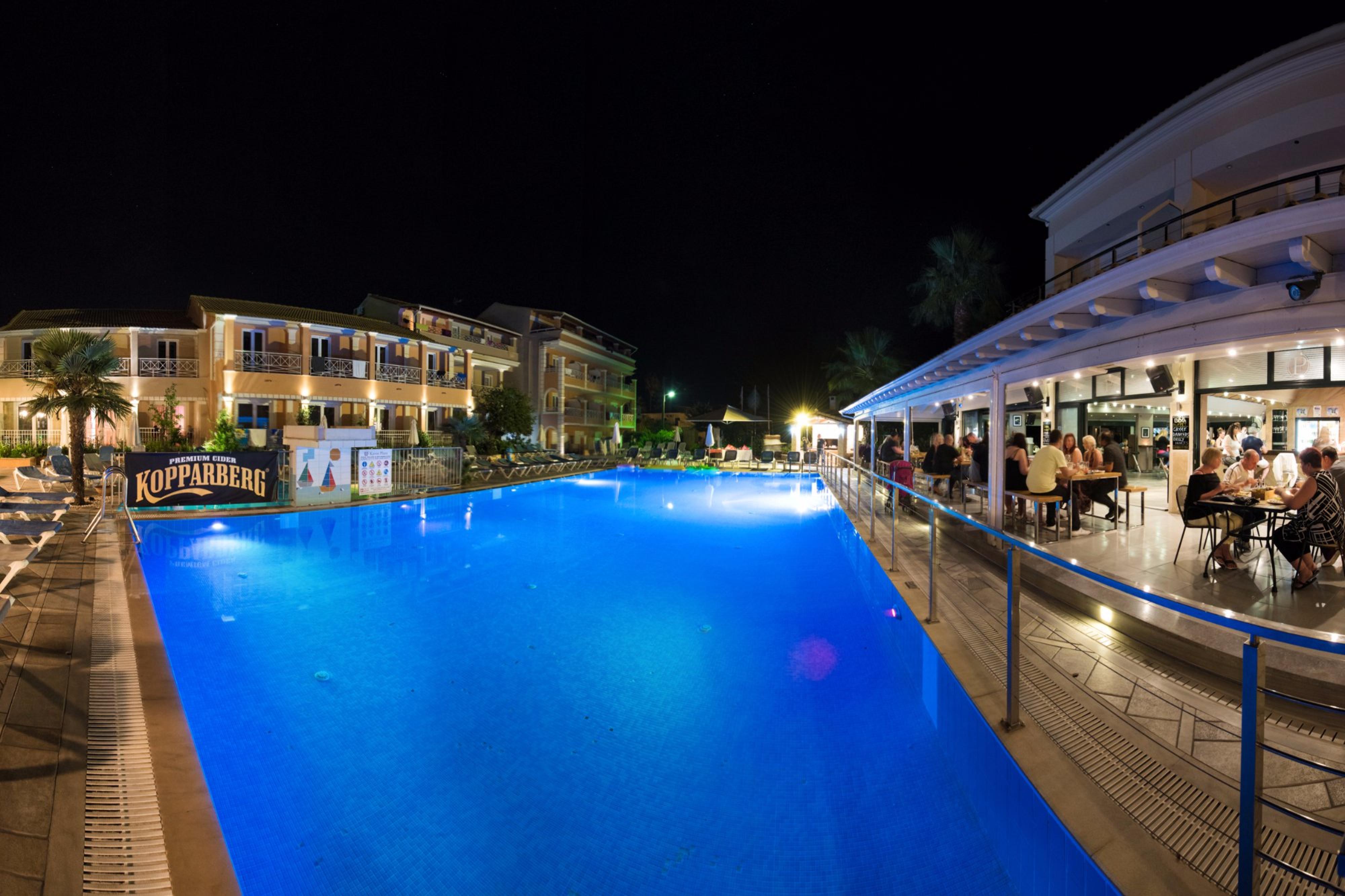 Kavos Plaza Hotel Экстерьер фото