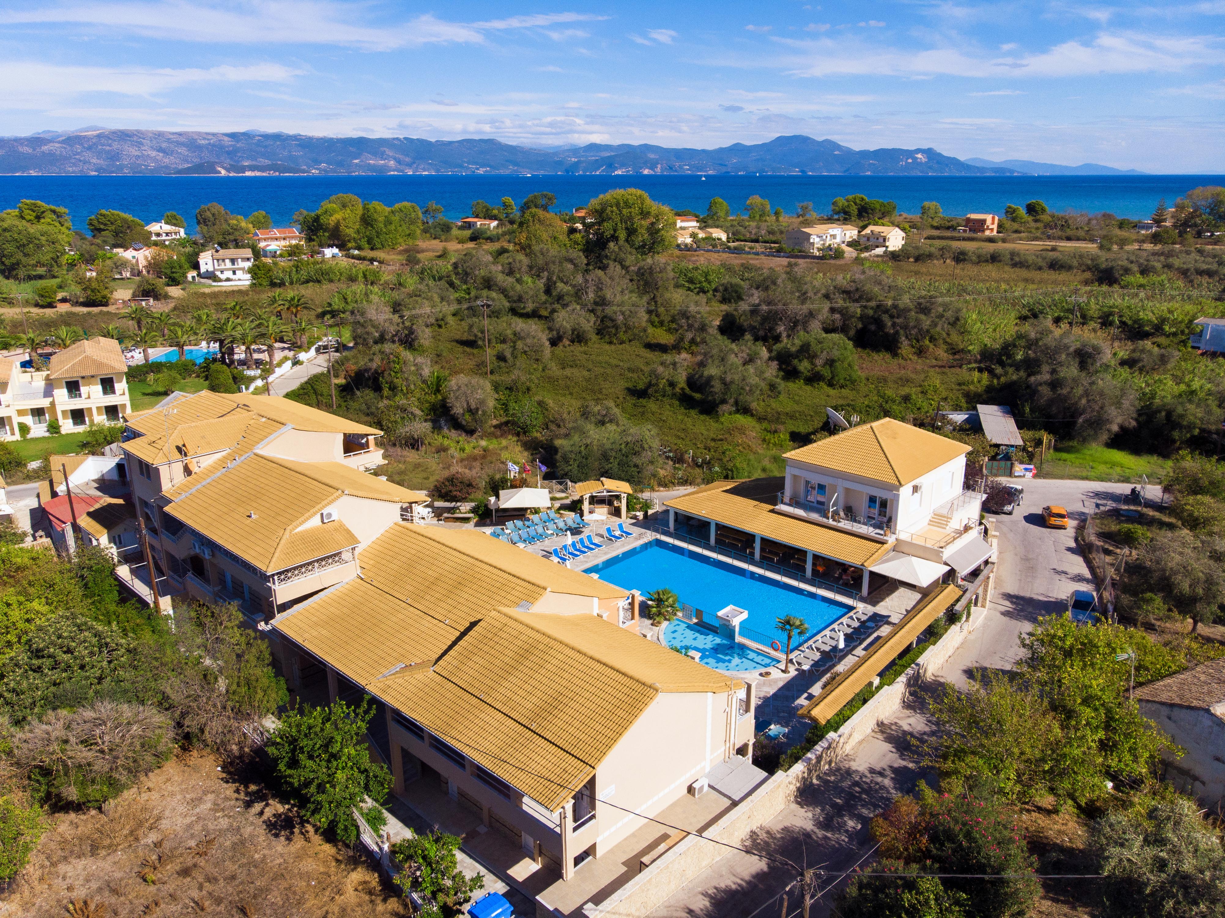 Kavos Plaza Hotel Экстерьер фото