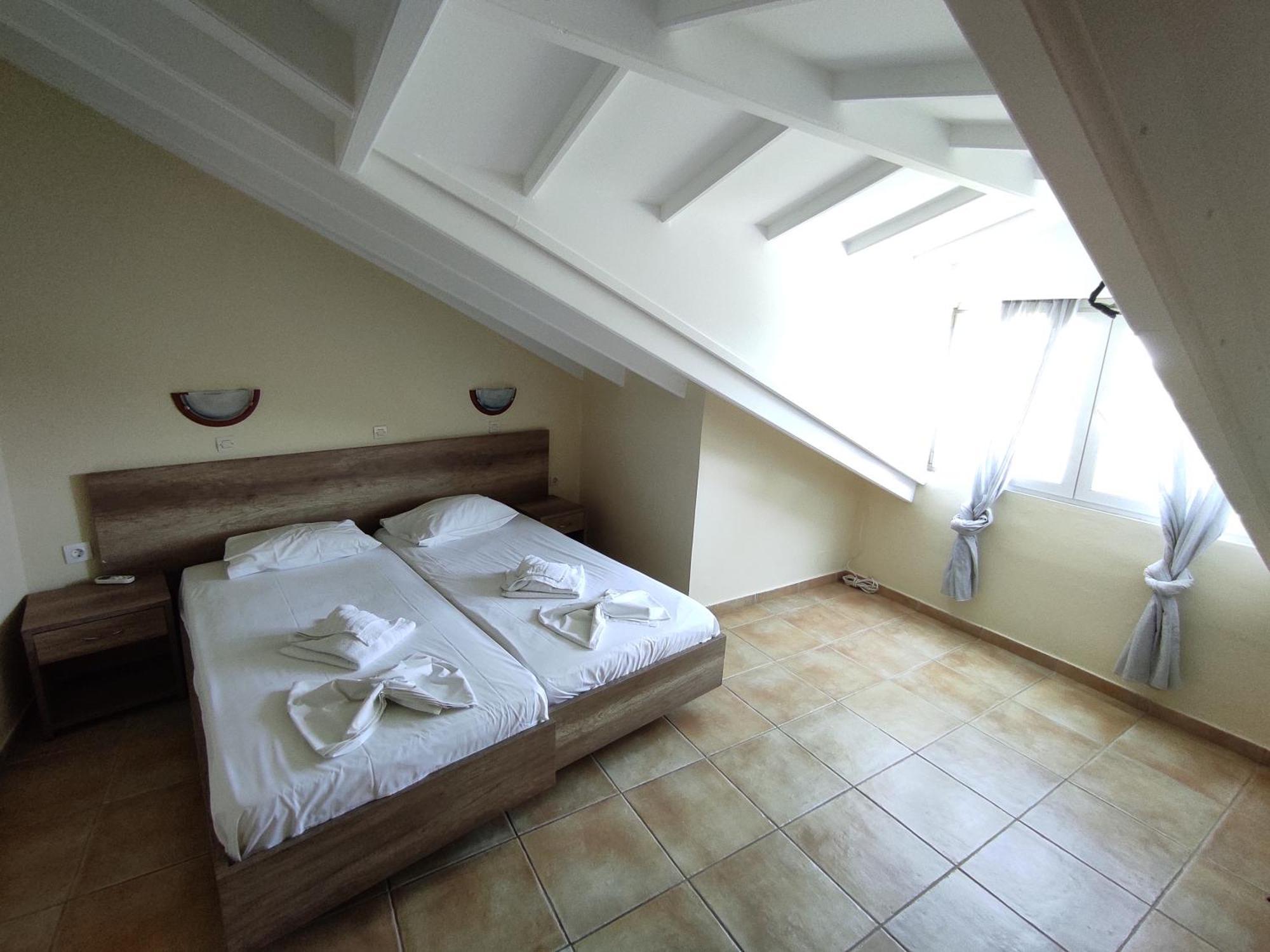 Kavos Plaza Hotel Экстерьер фото