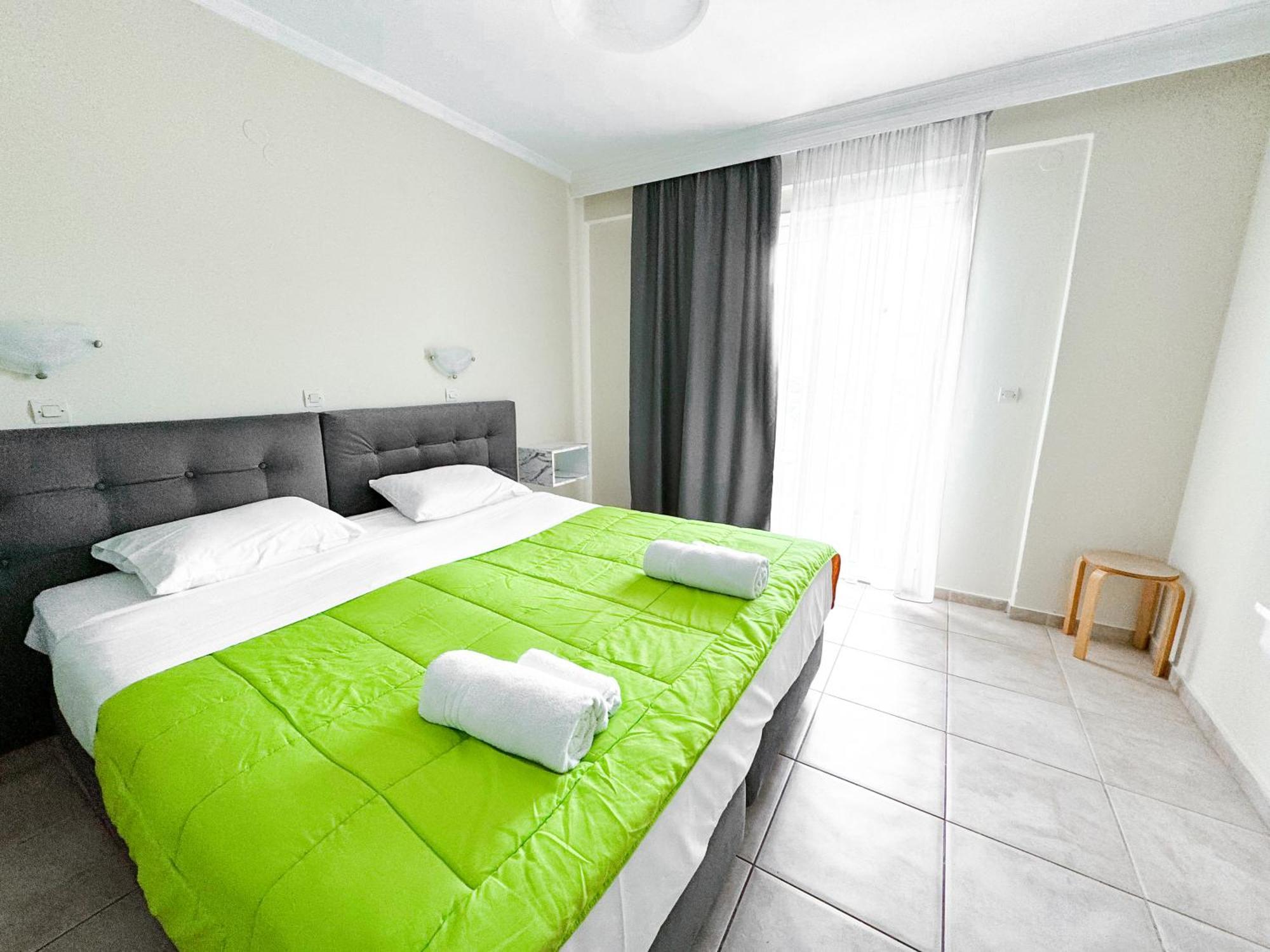 Kavos Plaza Hotel Экстерьер фото