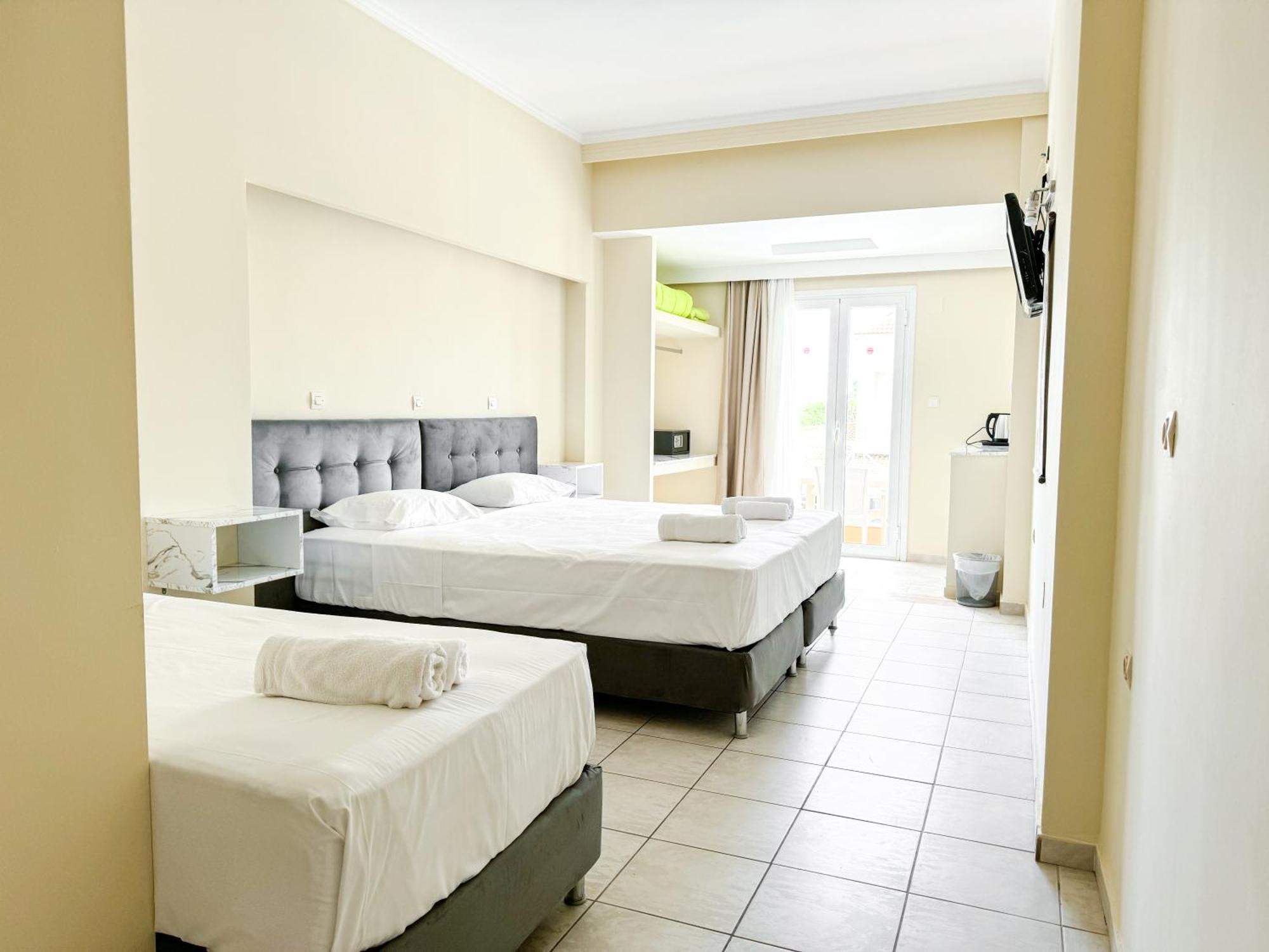 Kavos Plaza Hotel Экстерьер фото