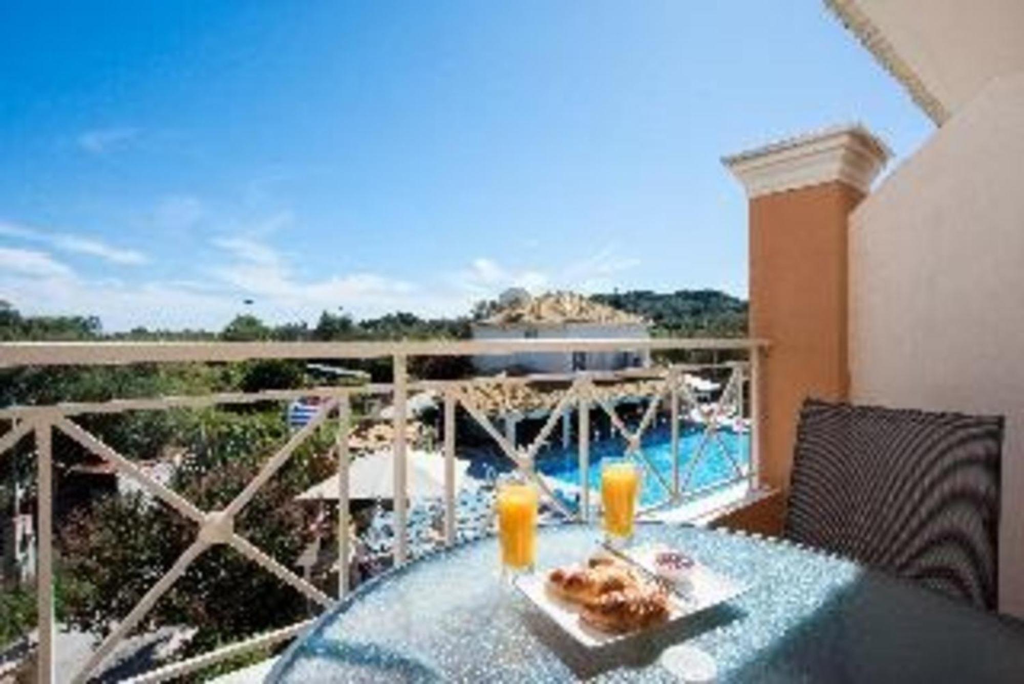 Kavos Plaza Hotel Экстерьер фото